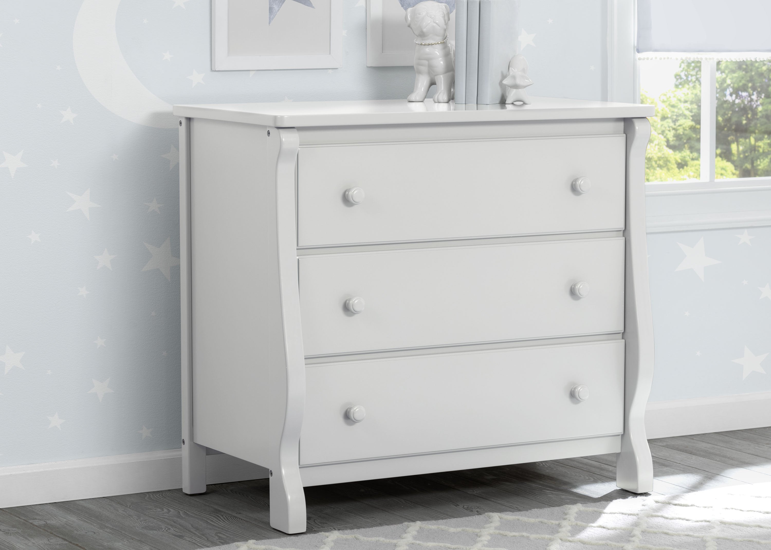 Universal 3 Drawer Dresser