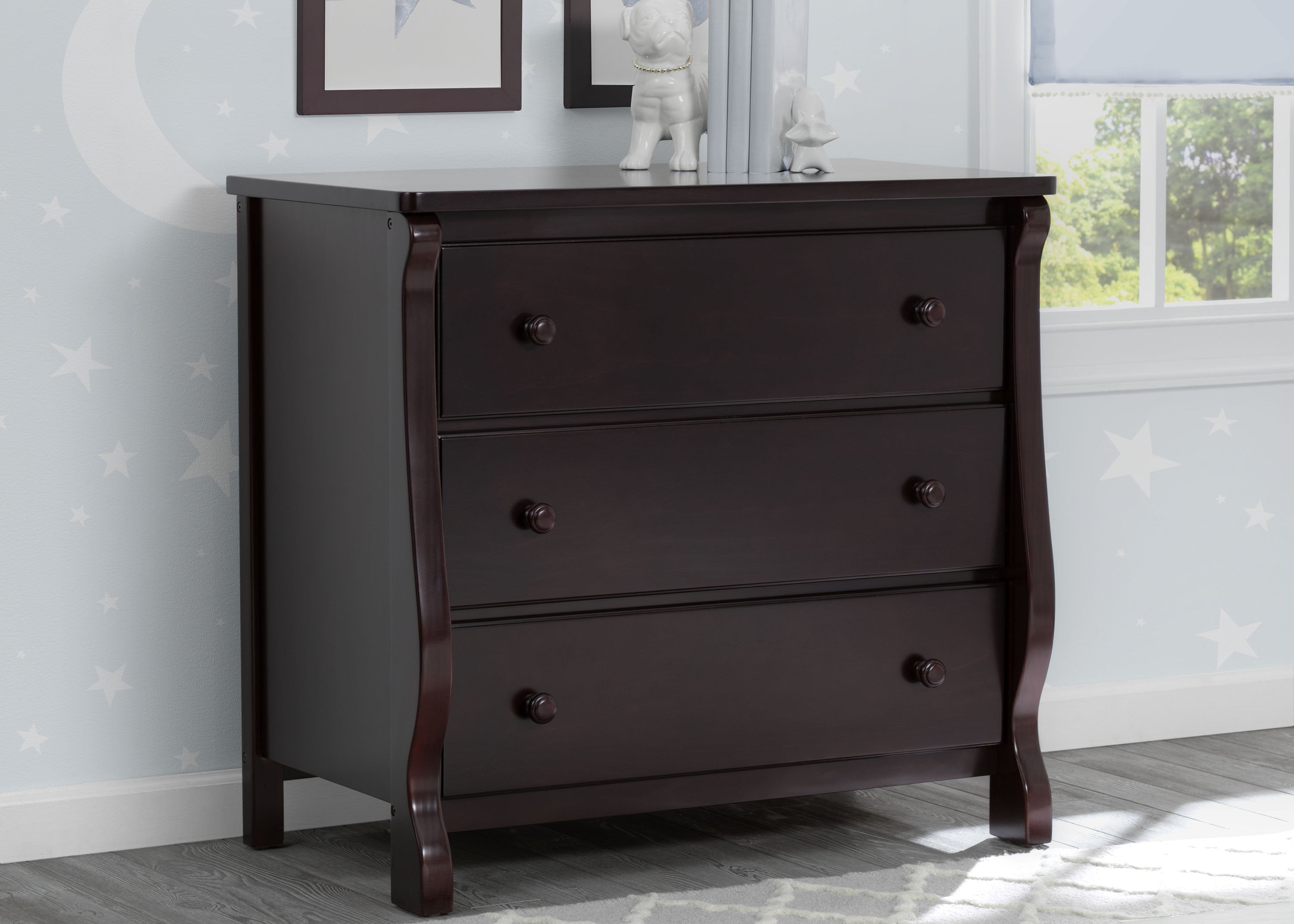 Universal 3 Drawer Dresser